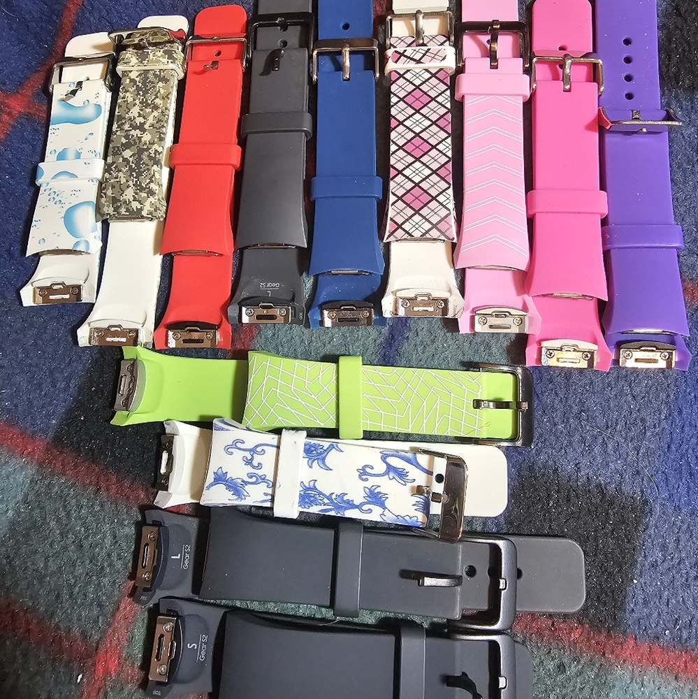 Samsung watch 2 bands. - Picture 3 of 3